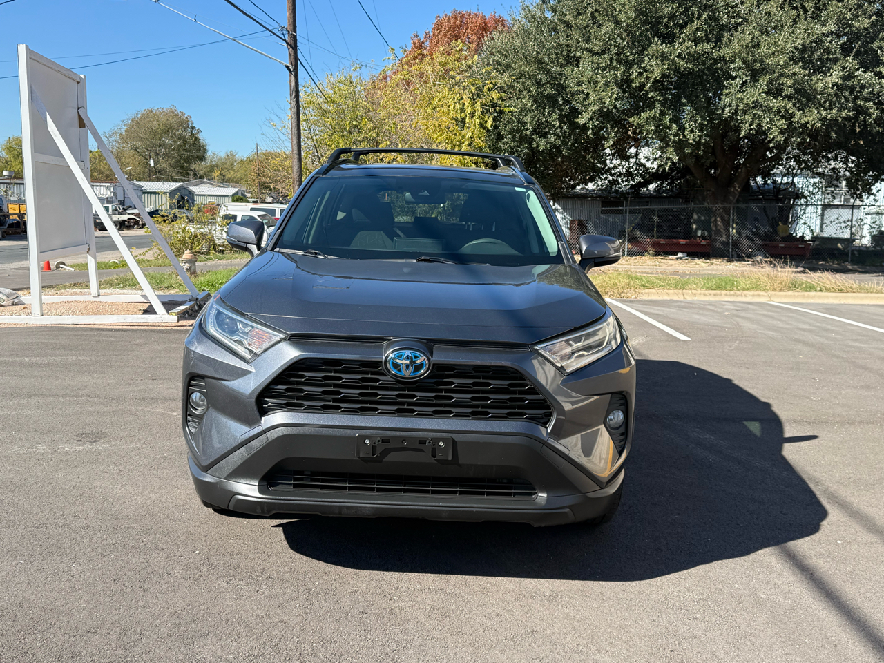 Toyota RAV4 Hybrid XLE 2019