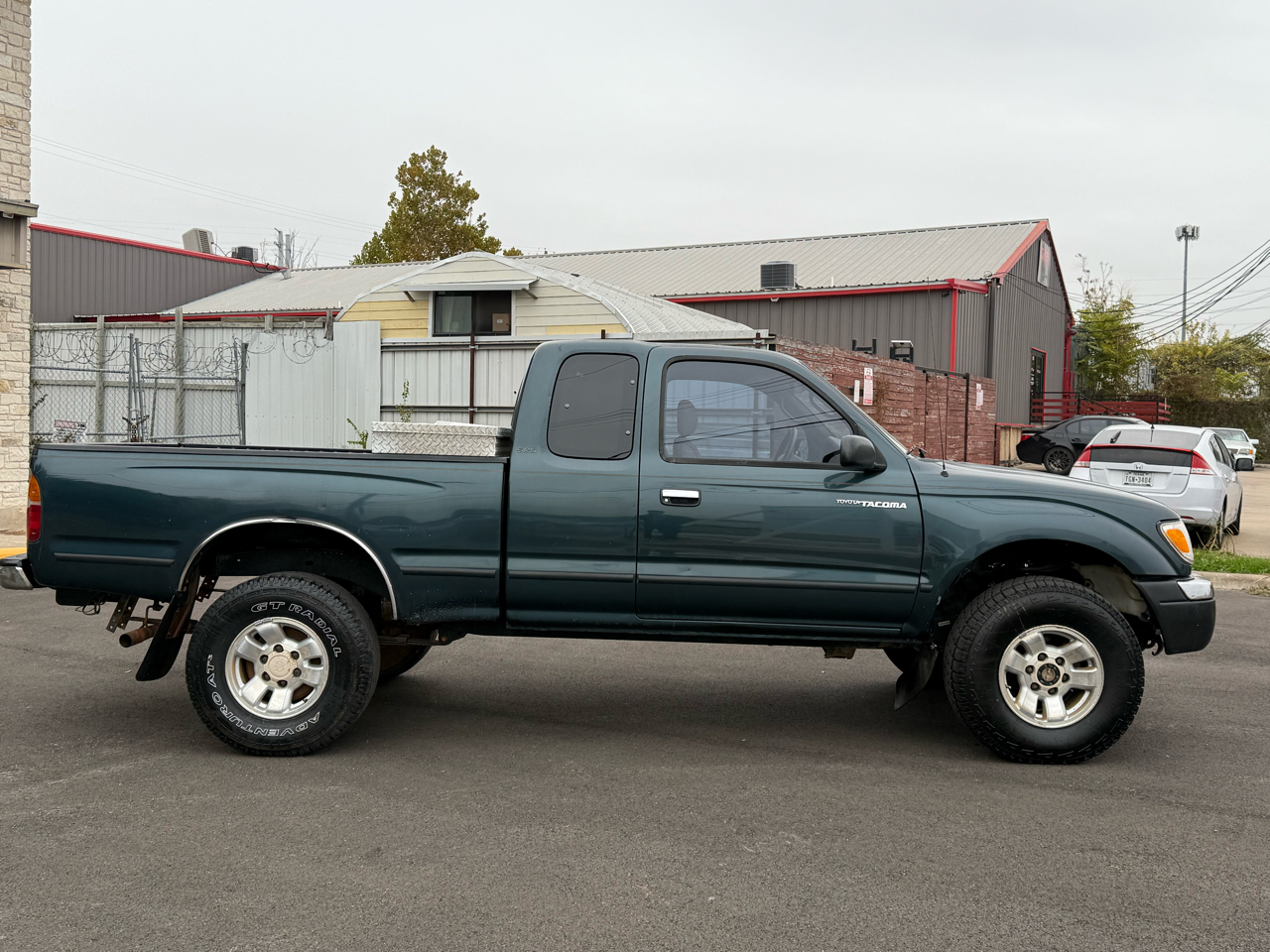 Toyota Tacoma 4WD 1998