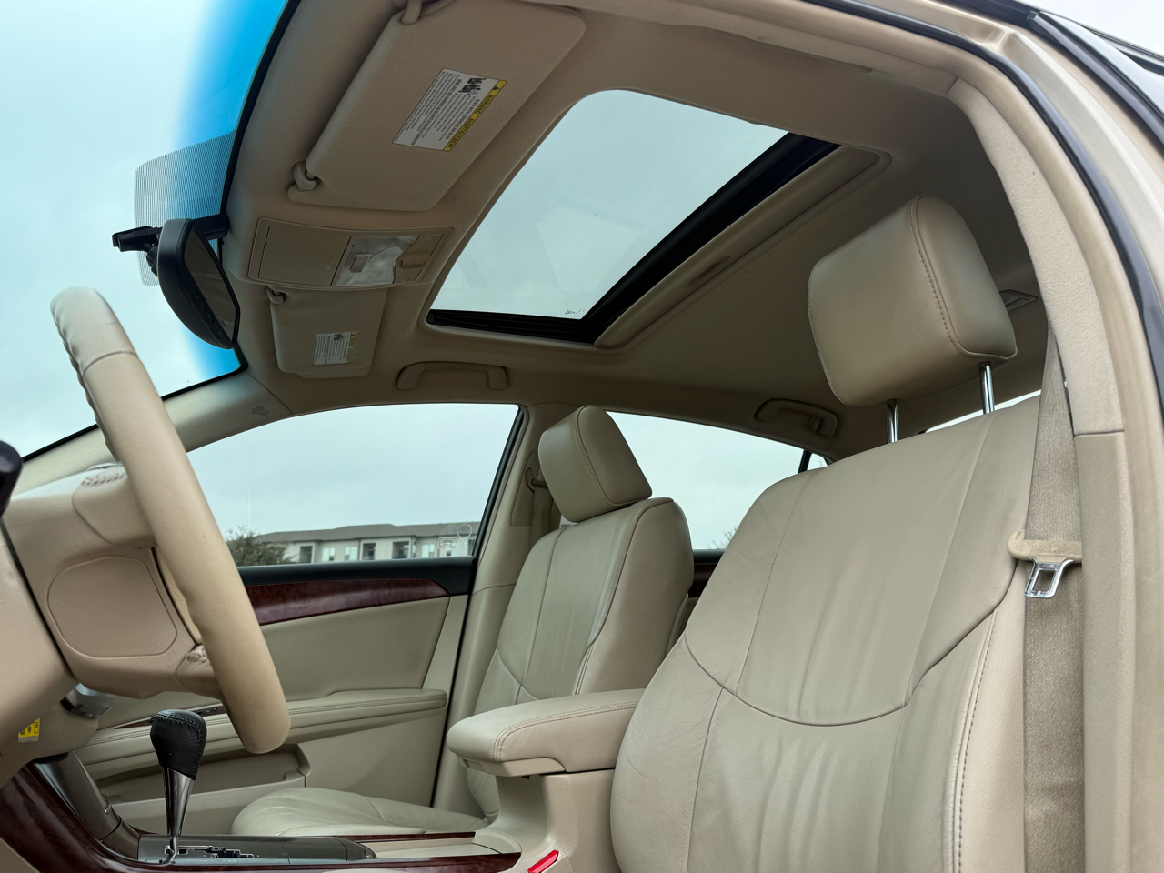 Toyota Avalon Base 2011