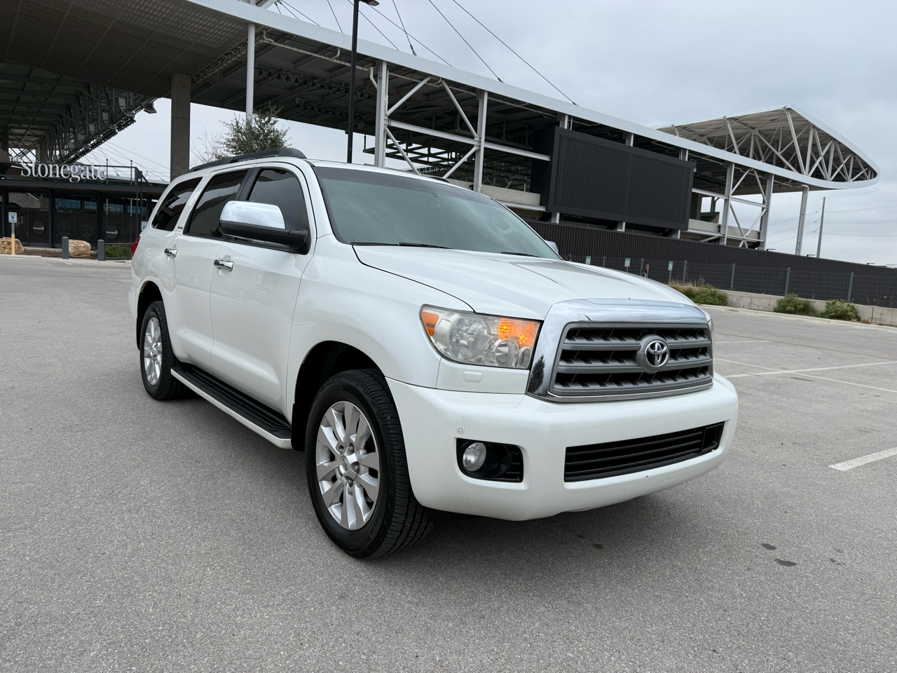 Toyota Sequoia Plantium 4WD FFV 2010