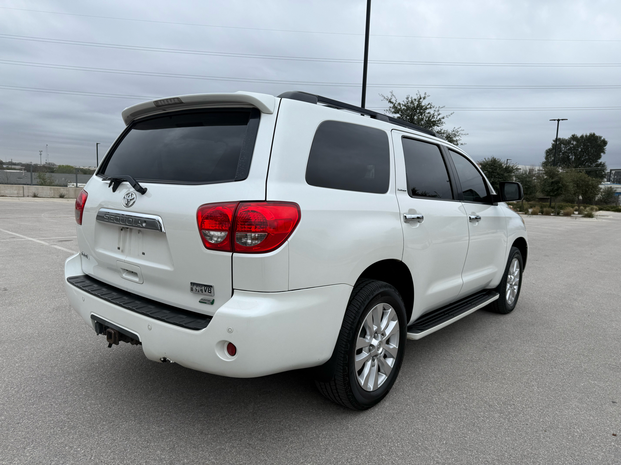 Toyota Sequoia Plantium 4WD FFV 2010