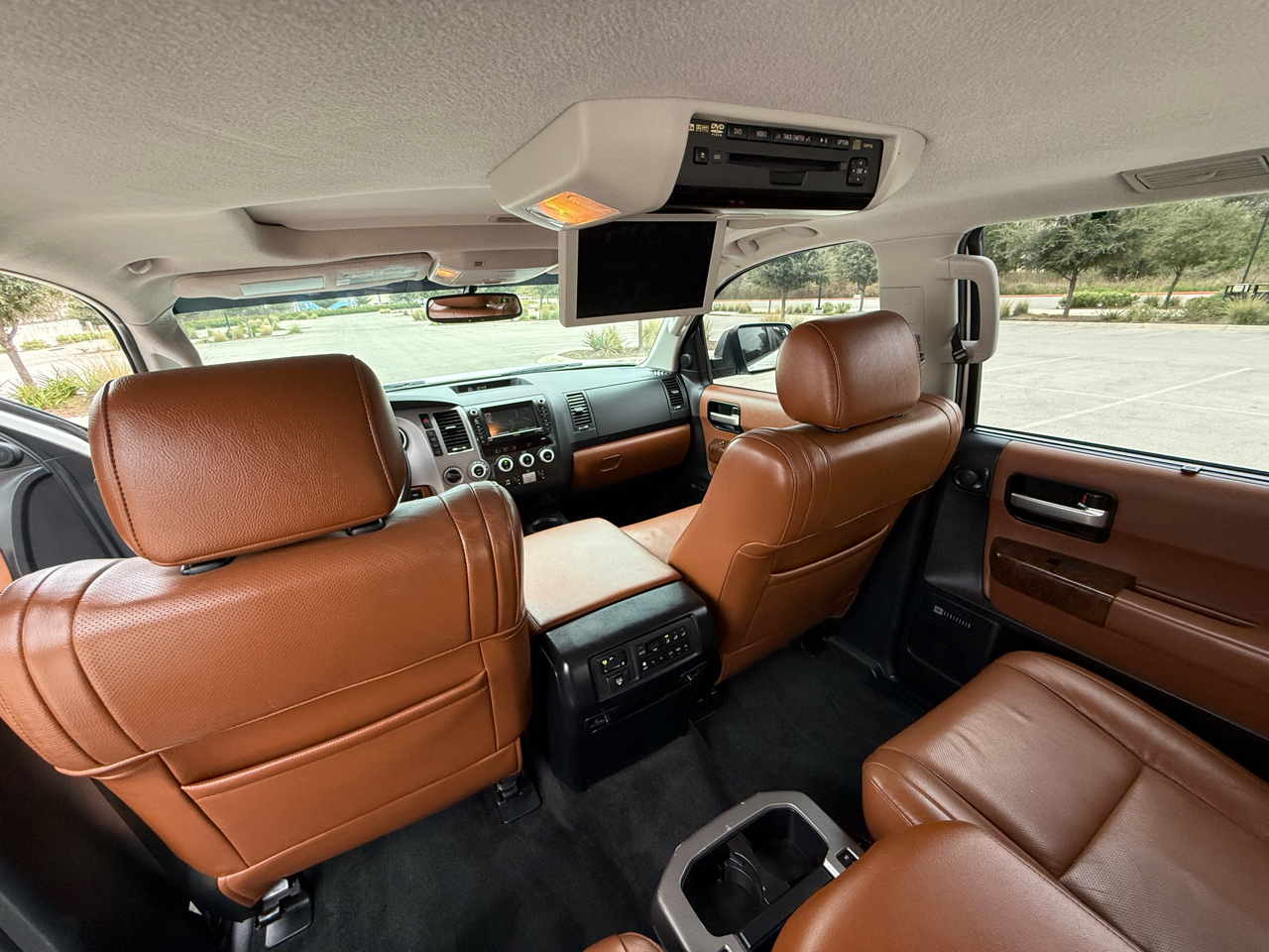 Toyota Sequoia Plantium 4WD FFV 2010