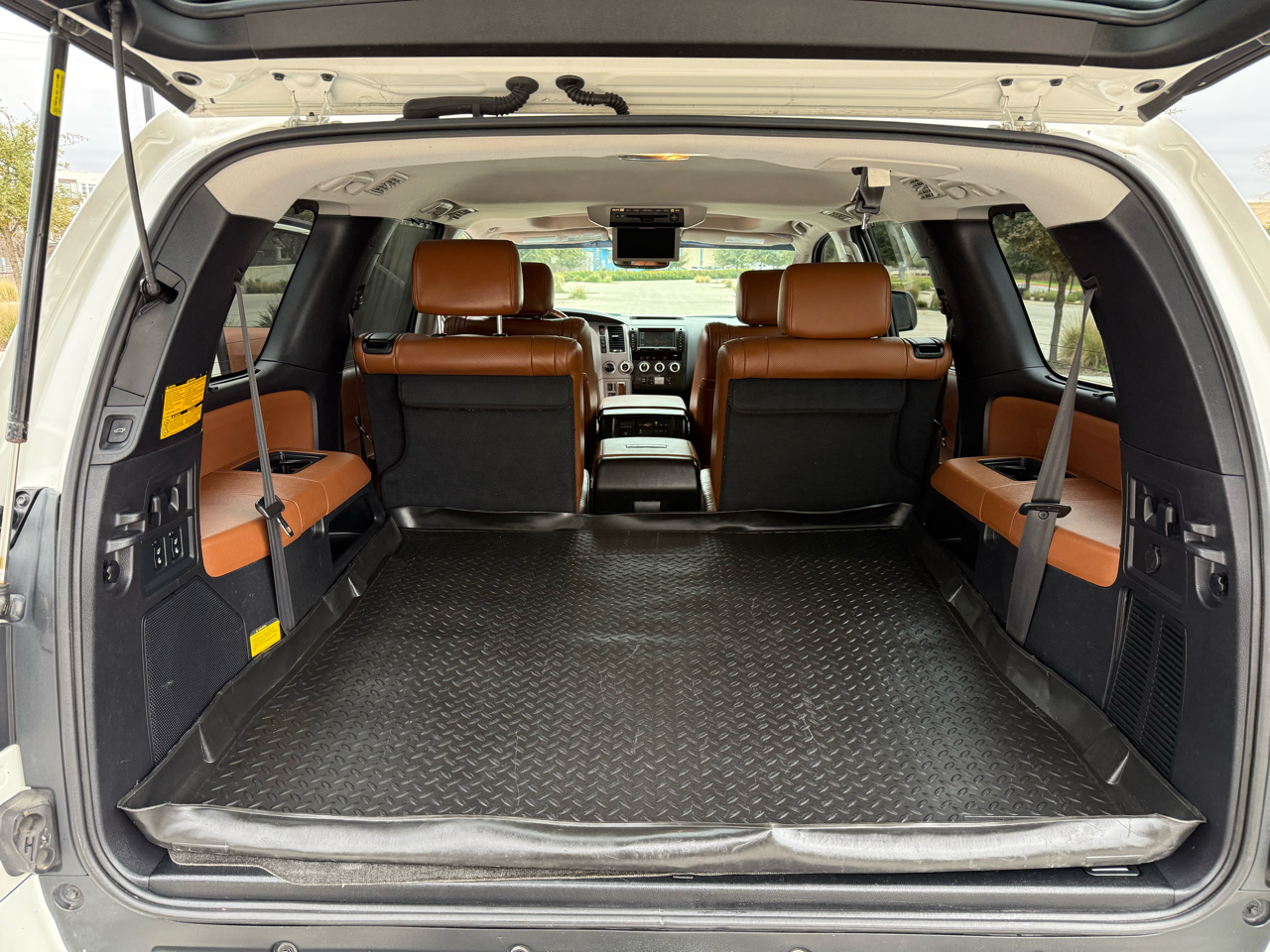 Toyota Sequoia Plantium 4WD FFV 2010