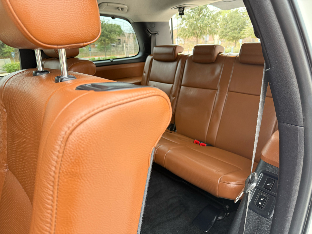 Toyota Sequoia Plantium 4WD FFV 2010