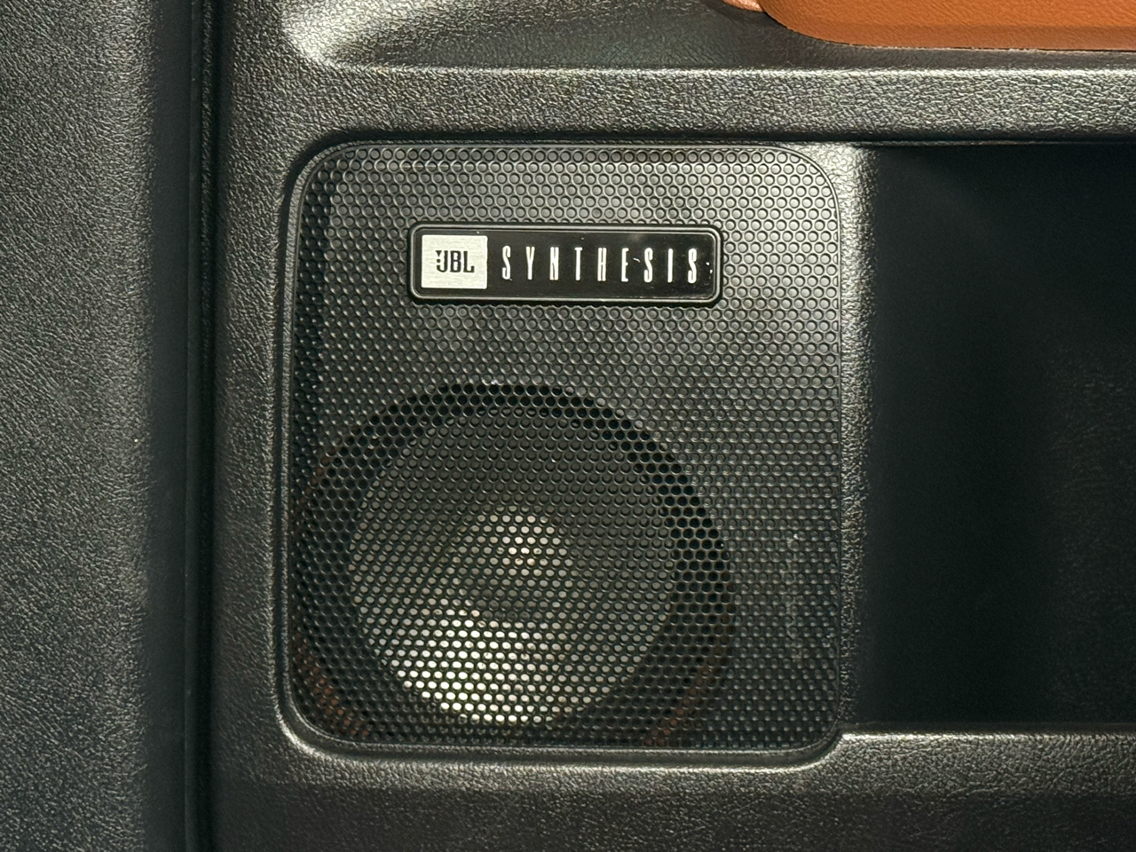 Toyota Sequoia Plantium 4WD FFV 2010