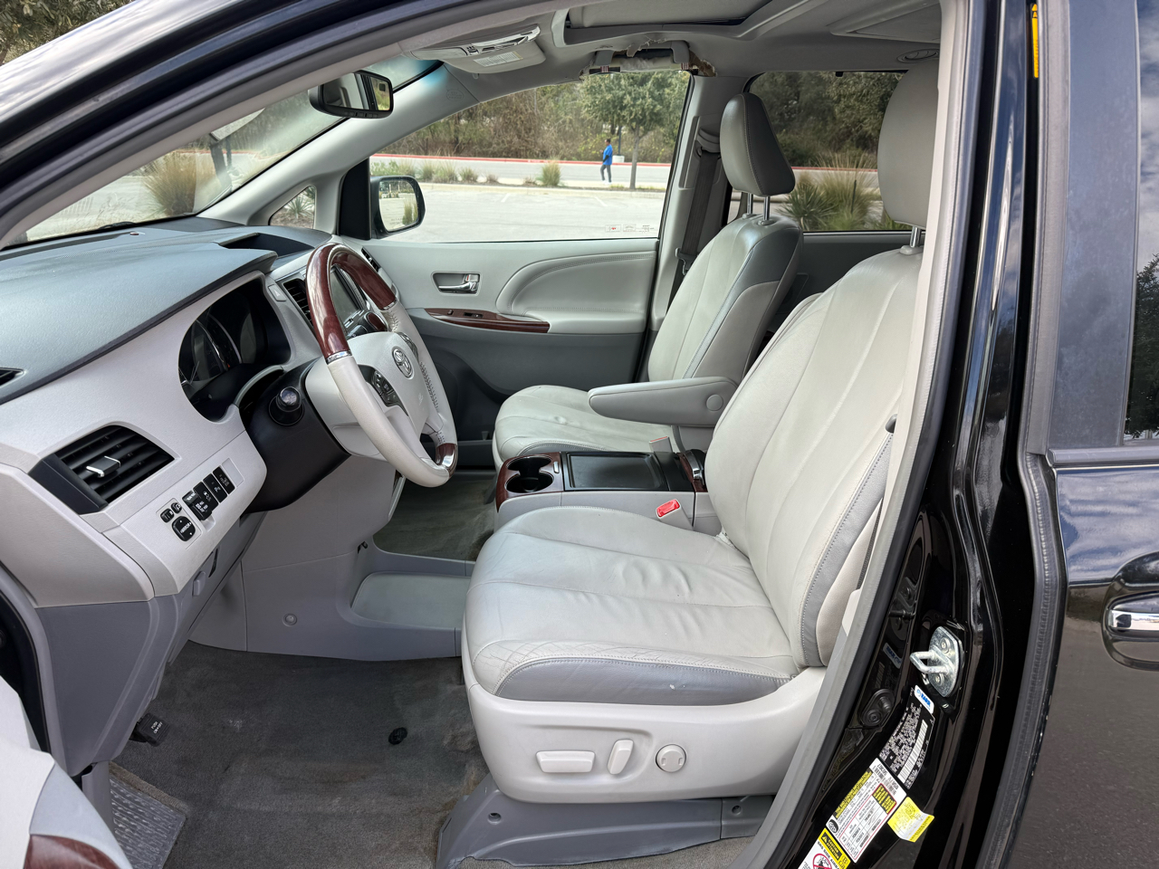Toyota Sienna Limited AWD 7-Passenger V6 2014