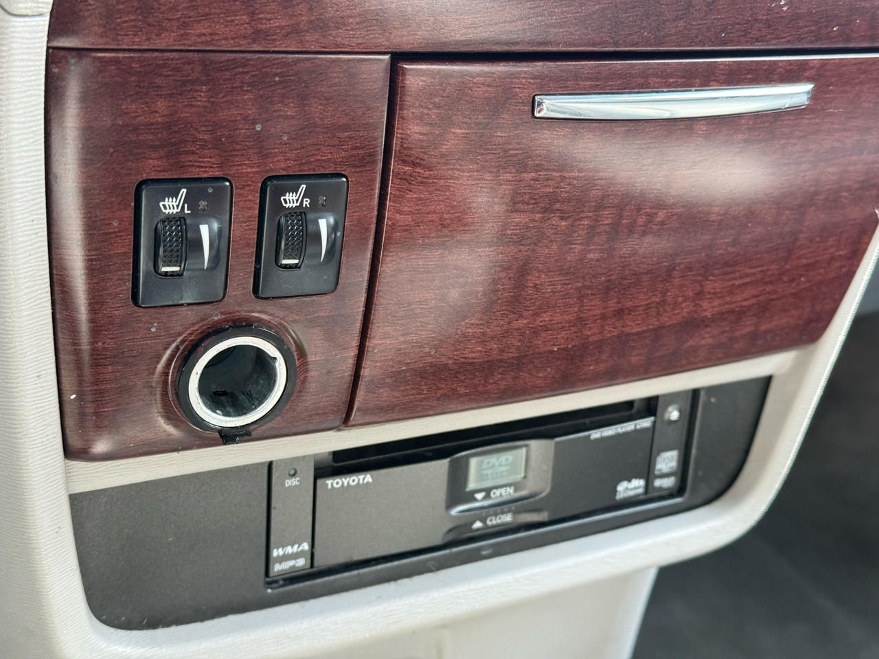 Toyota Sienna Limited AWD 7-Passenger V6 2014