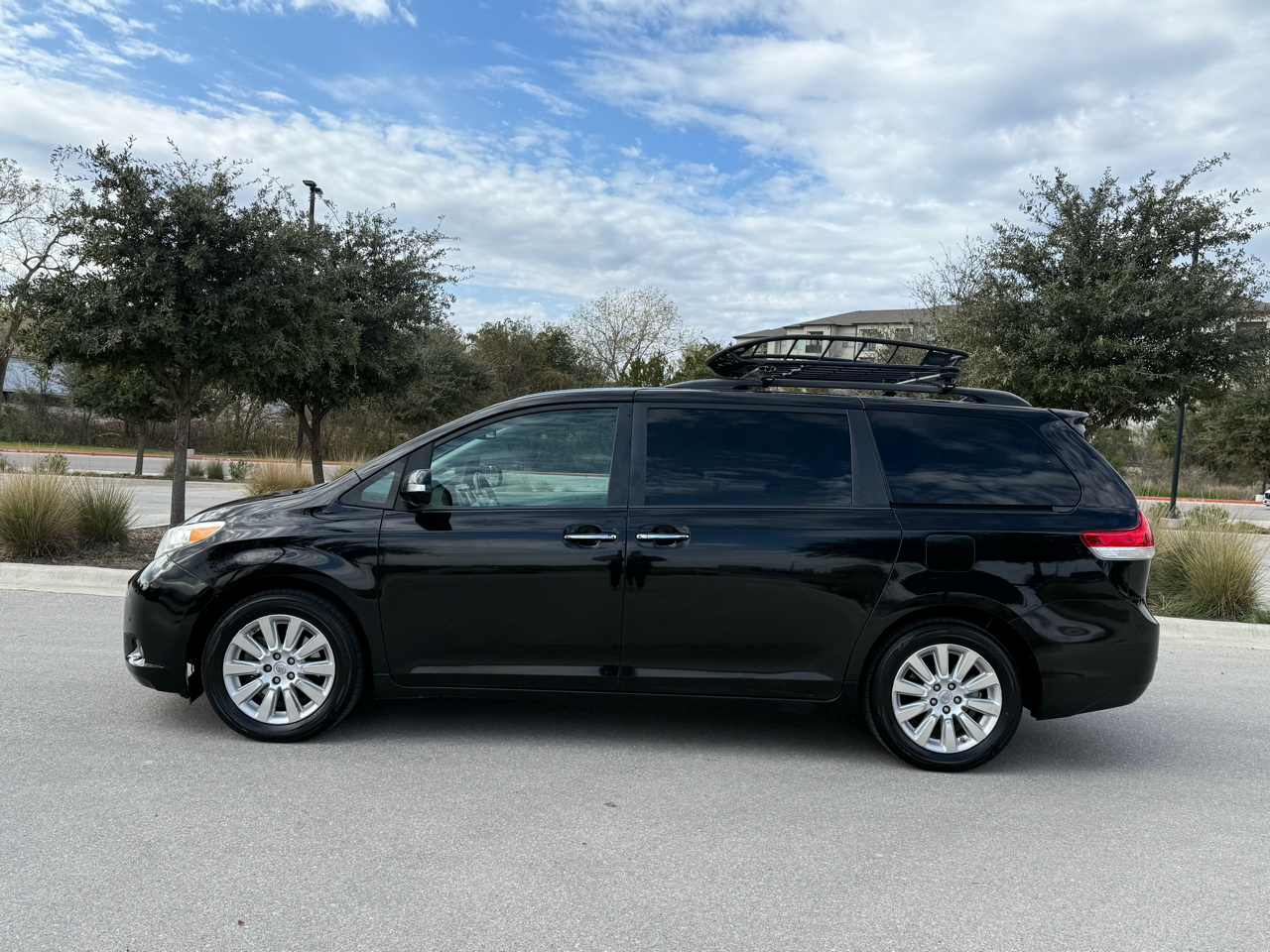 Toyota Sienna Limited AWD 7-Passenger V6 2014