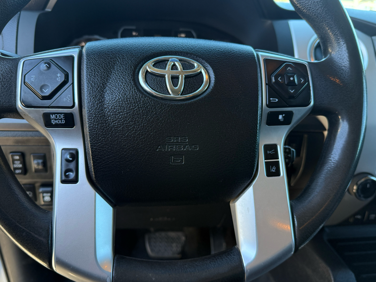 Toyota Tundra SR5 5.7L V8 CrewMax 4WD 2021