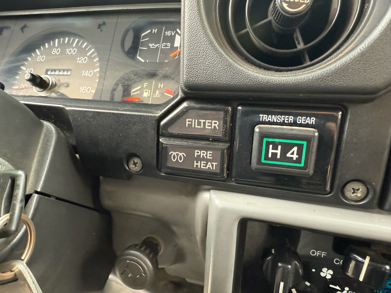 Toyota Land Cruiser Prado  1986