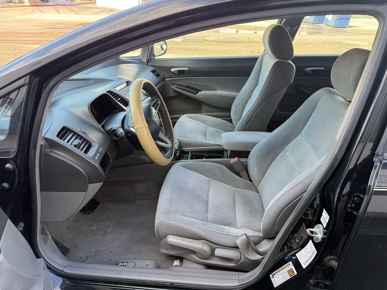 Honda Civic LX Sedan 5-Speed AT 2010