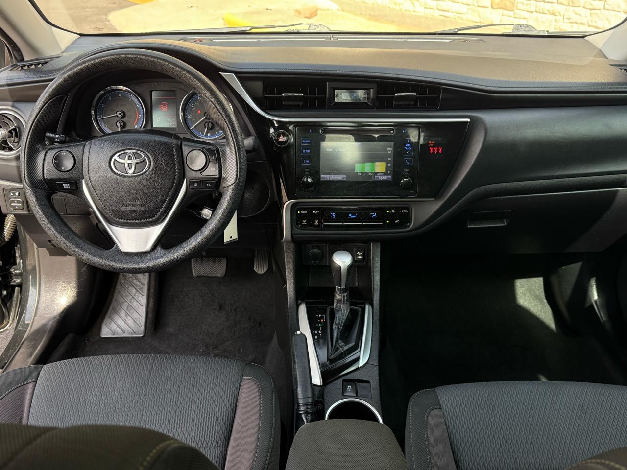 Toyota Corolla 4dr Sdn Auto LE (Natl) 2018