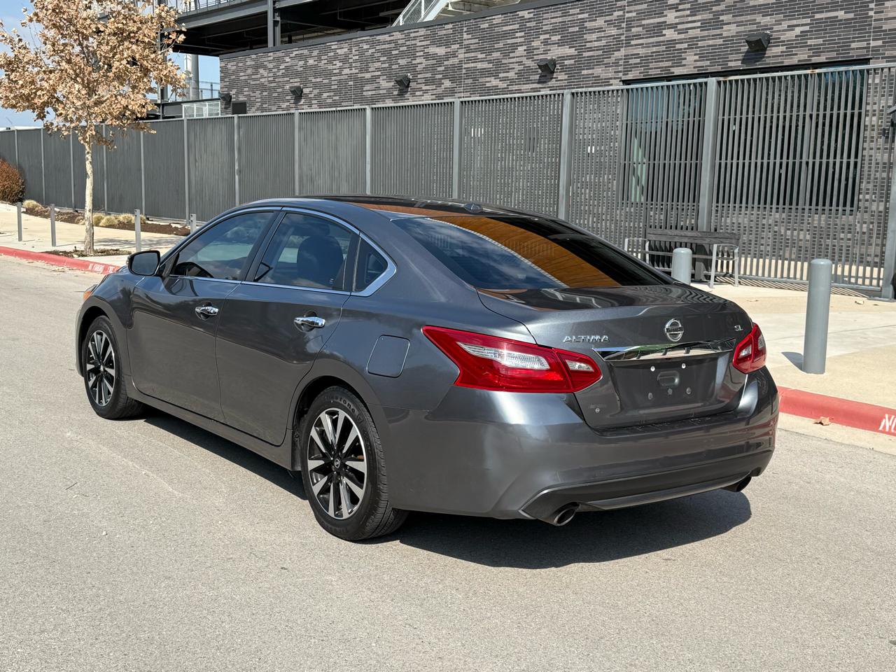 Nissan Altima 2.5 SV 2018