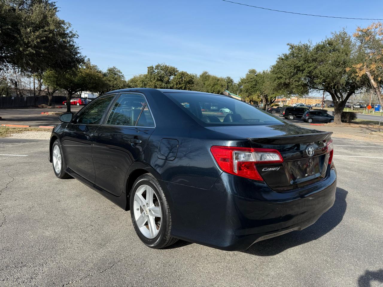 Toyota Camry SE Auto (Natl) 2012