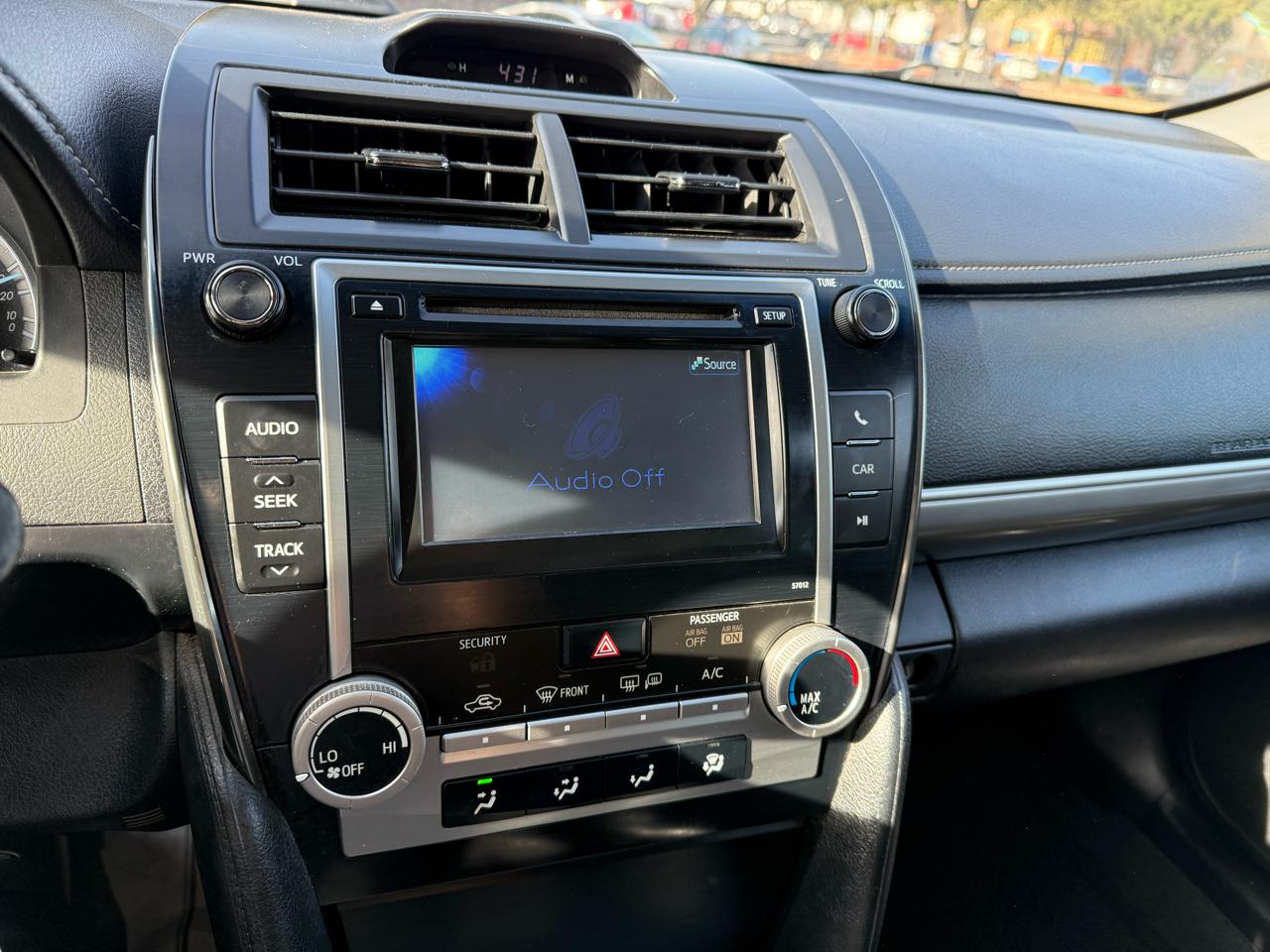 Toyota Camry SE Auto (Natl) 2012