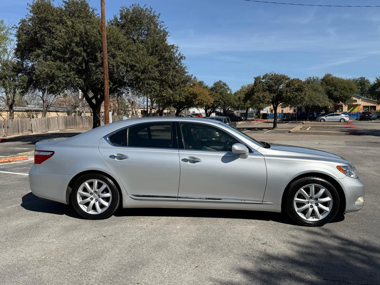 Lexus LS 460 Luxury Sedan 2007