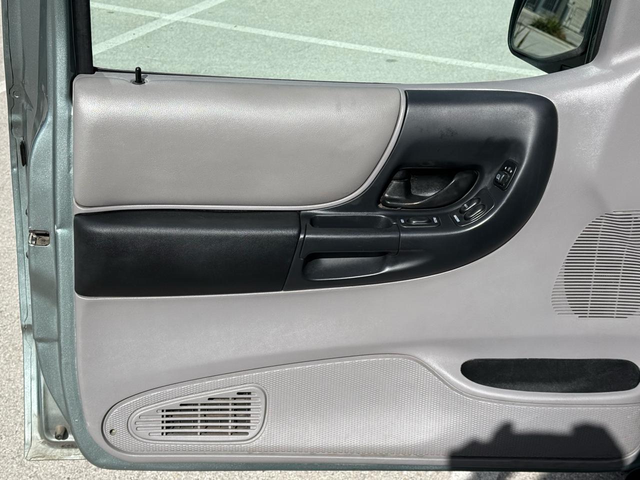 Mazda Truck B2300 2WD 2003