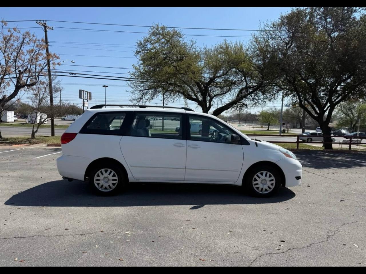 Toyota Sienna CE FWD 7-Passenger 2007