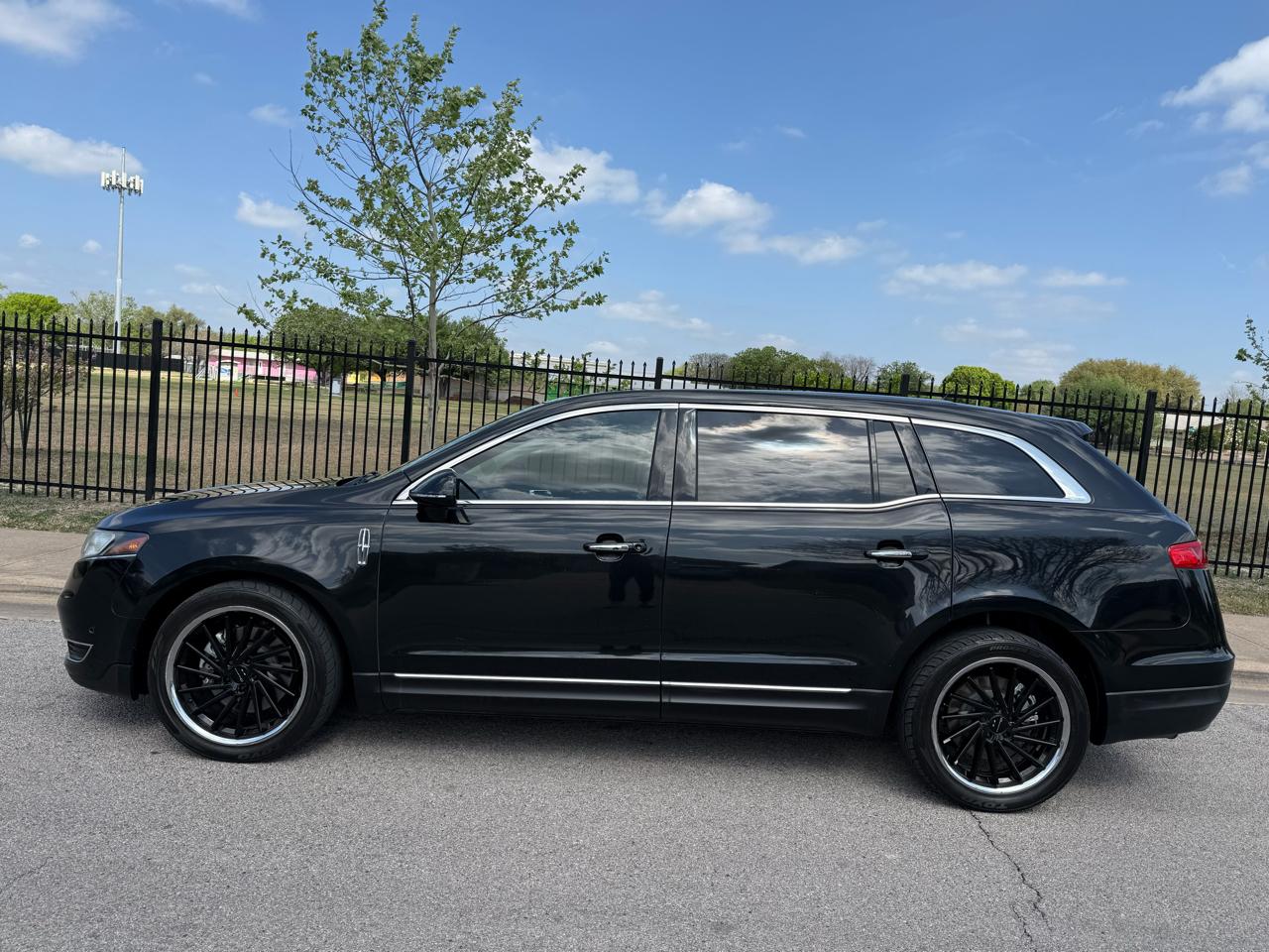 Lincoln MKT 3.5L with EcoBoost AWD 2015