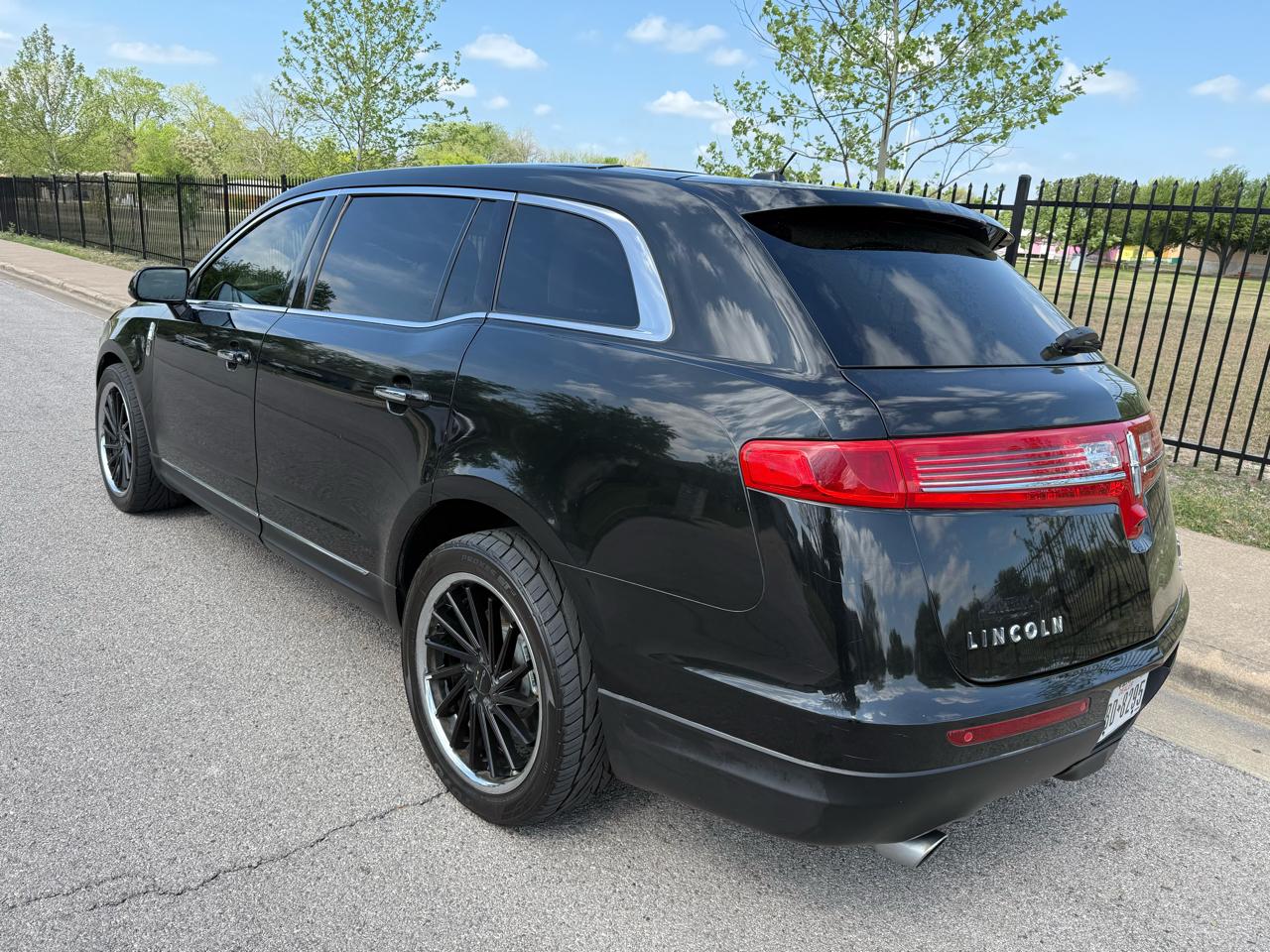 Lincoln MKT 3.5L with EcoBoost AWD 2015