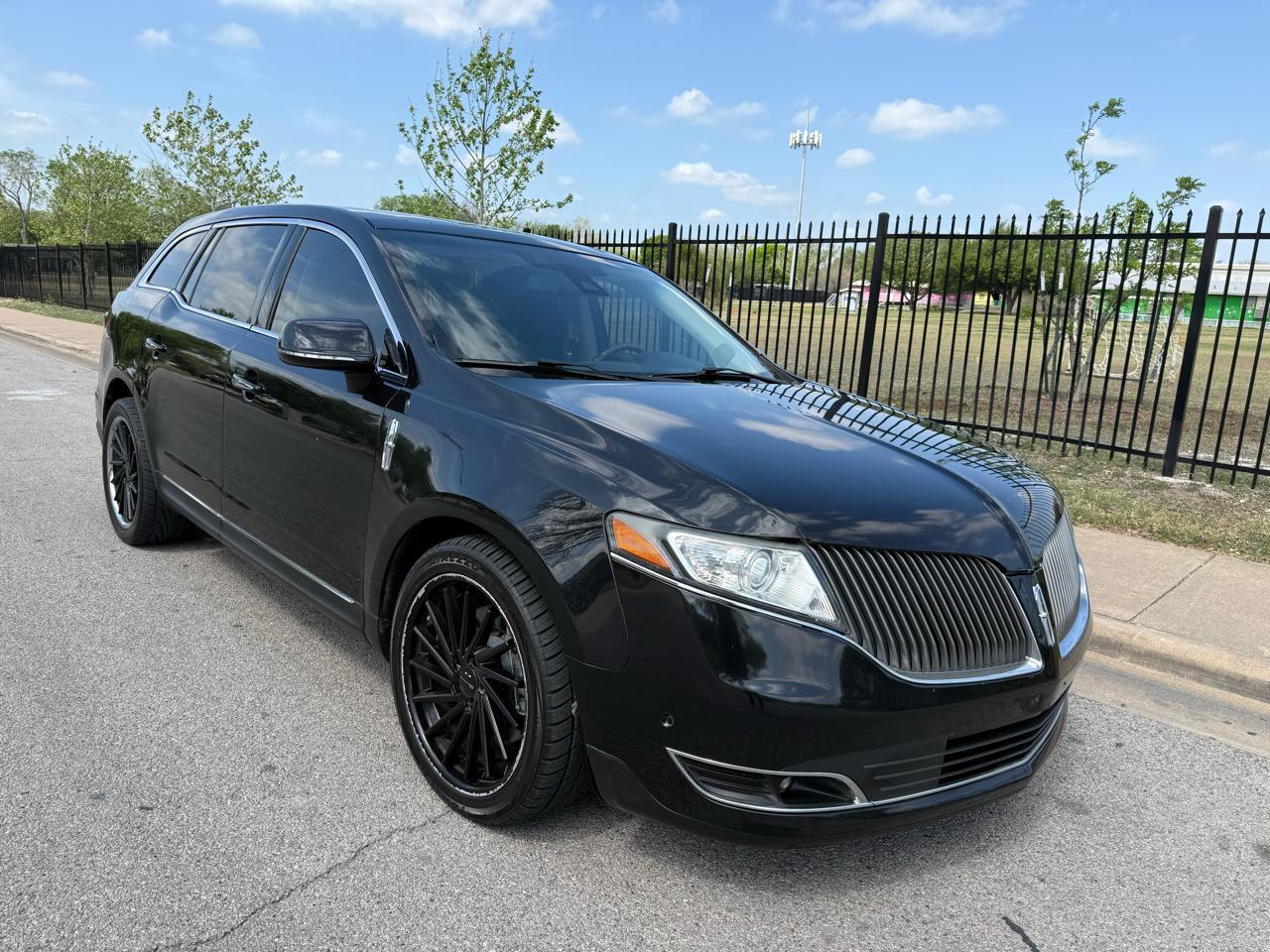 Lincoln MKT 3.5L with EcoBoost AWD 2015