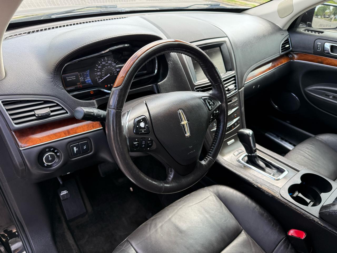 Lincoln MKT 3.5L with EcoBoost AWD 2015