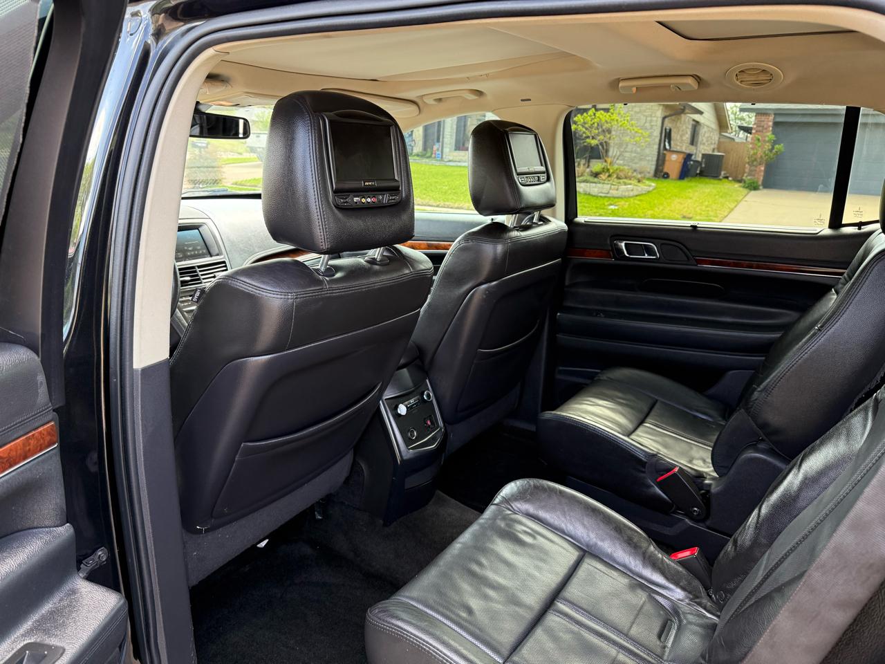 Lincoln MKT 3.5L with EcoBoost AWD 2015