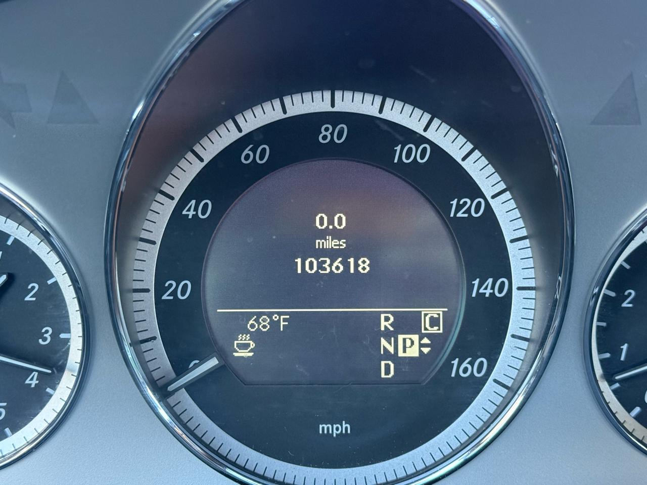 Mercedes-Benz E-Class E350 Sedan 2010