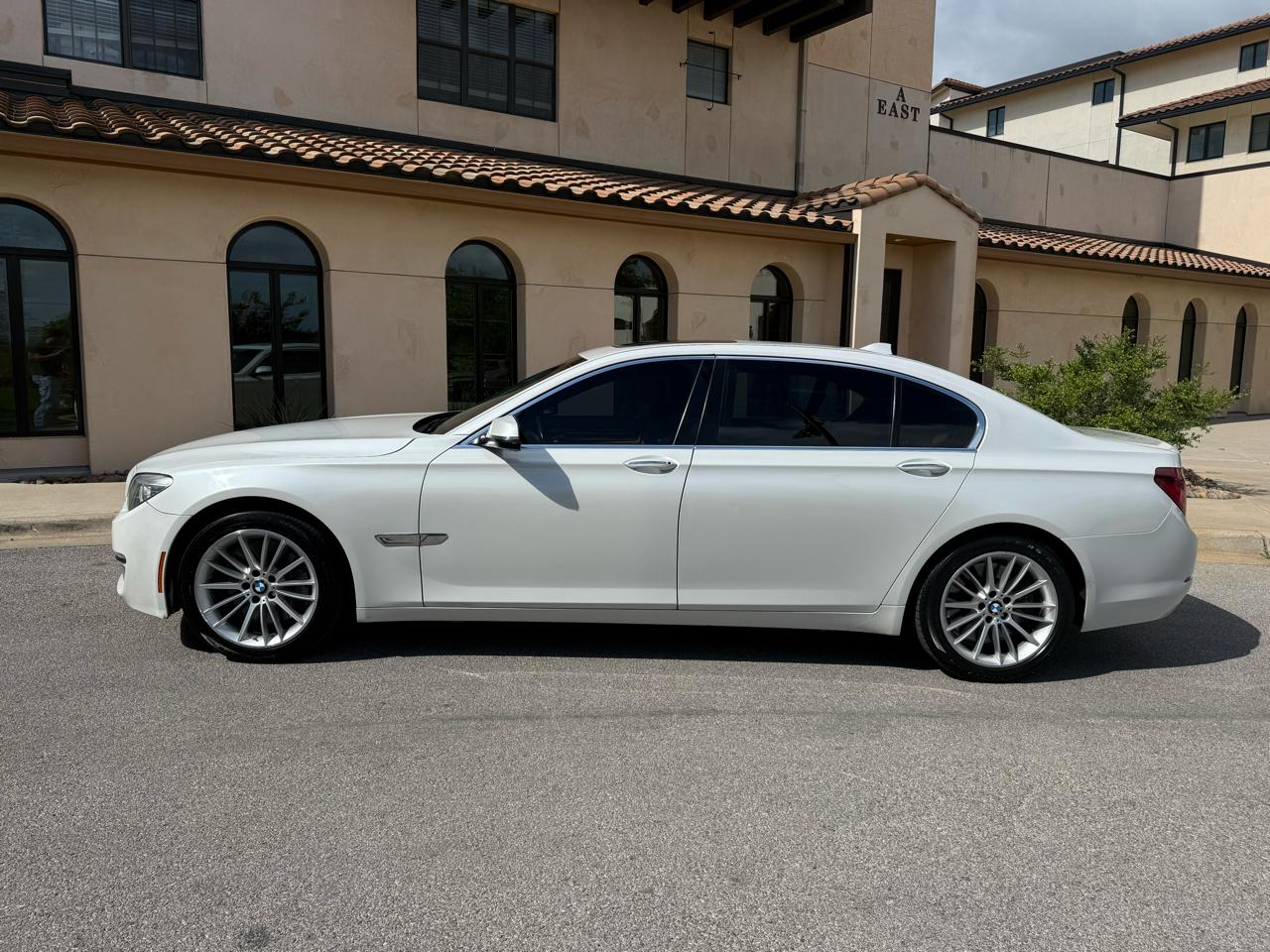 BMW 7-Series 750Li 2014