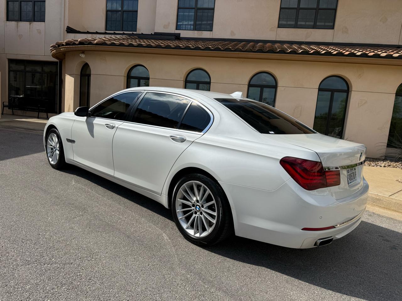 BMW 7-Series 750Li 2014