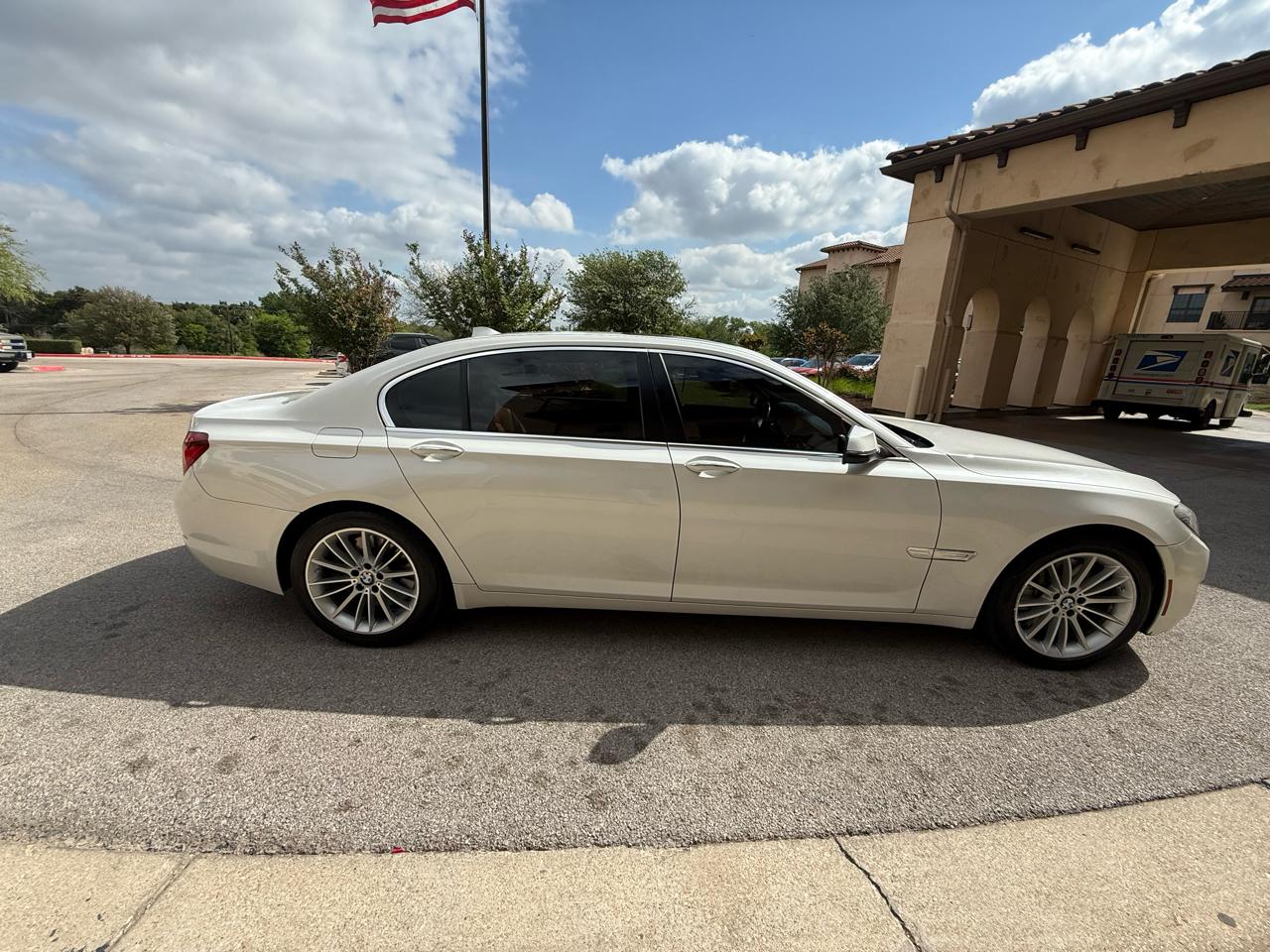 BMW 7-Series 750Li 2014