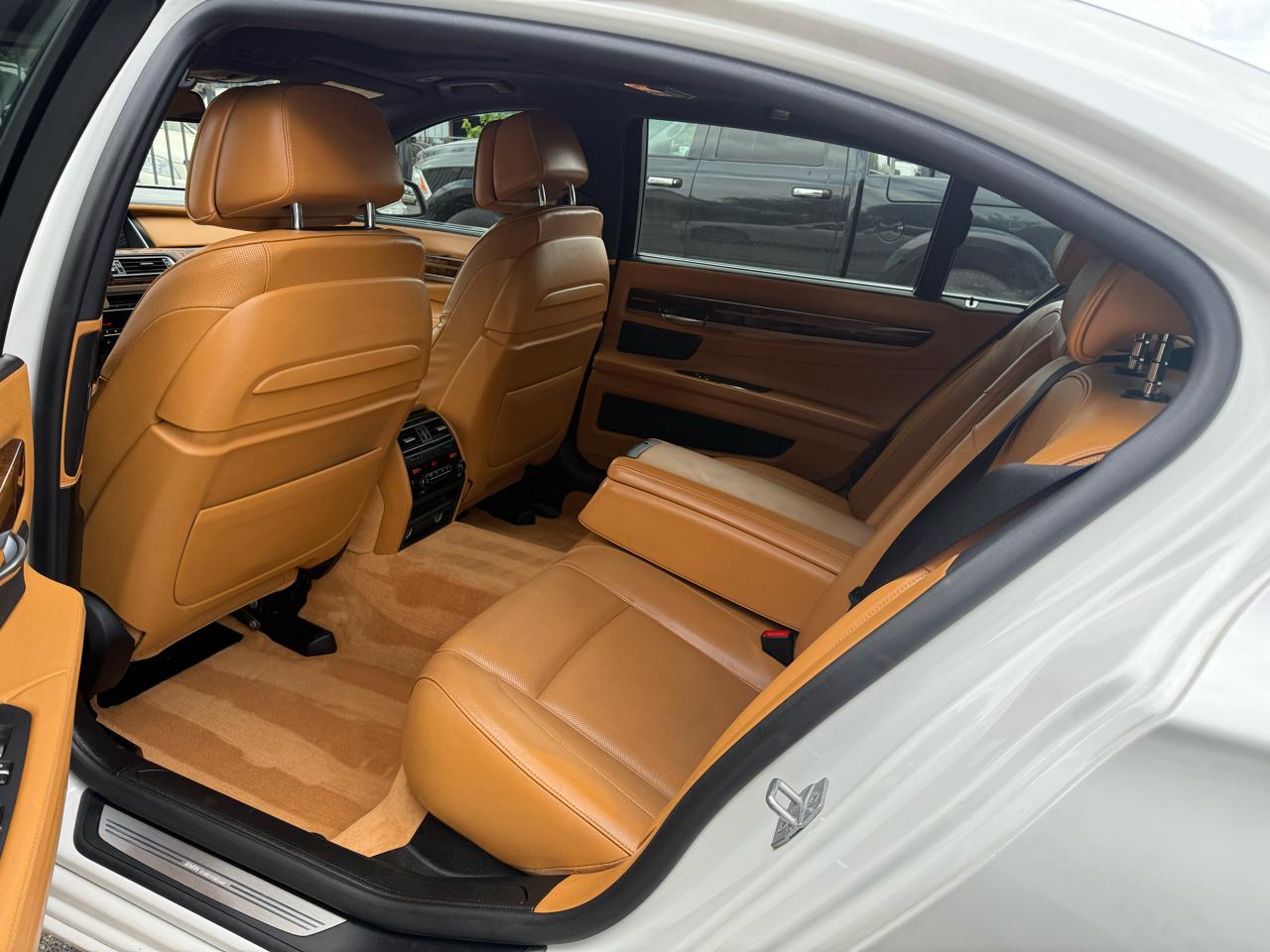 BMW 7-Series 750Li 2014