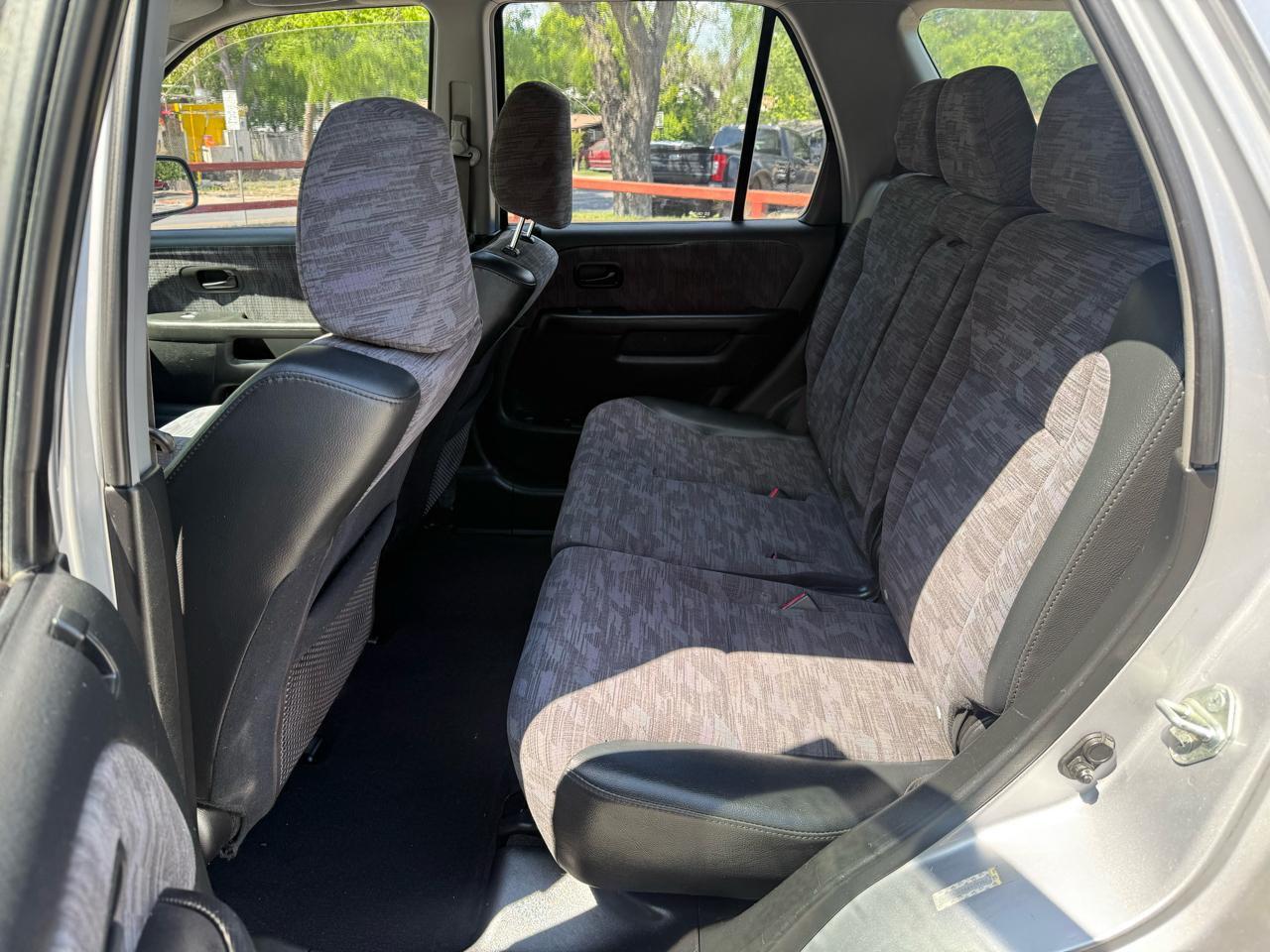 Honda CR-V LX 2WD 2003