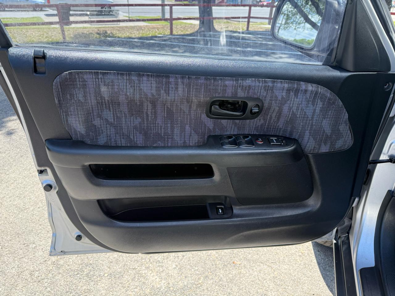 Honda CR-V LX 2WD 2003