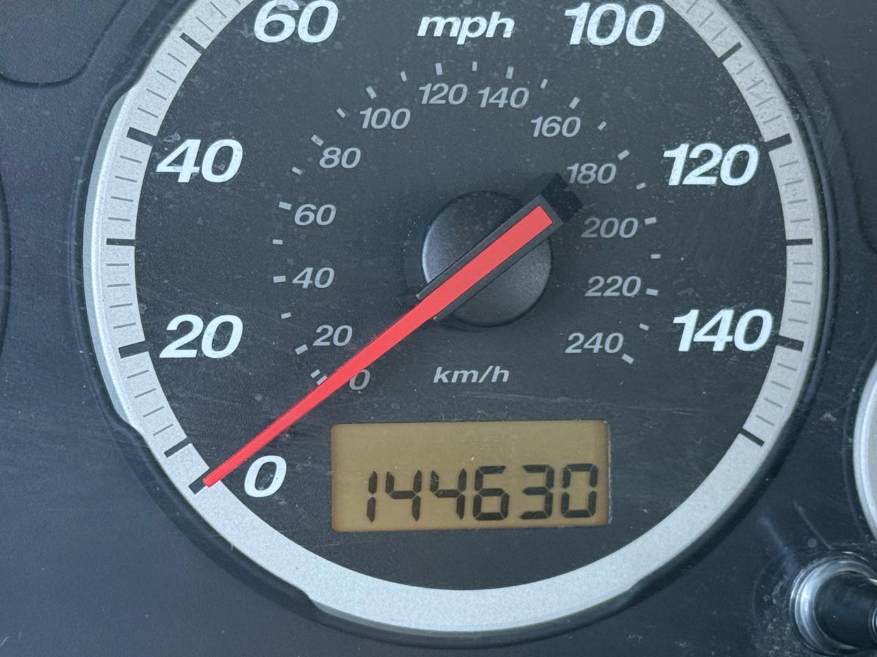 Honda CR-V LX 2WD 2003