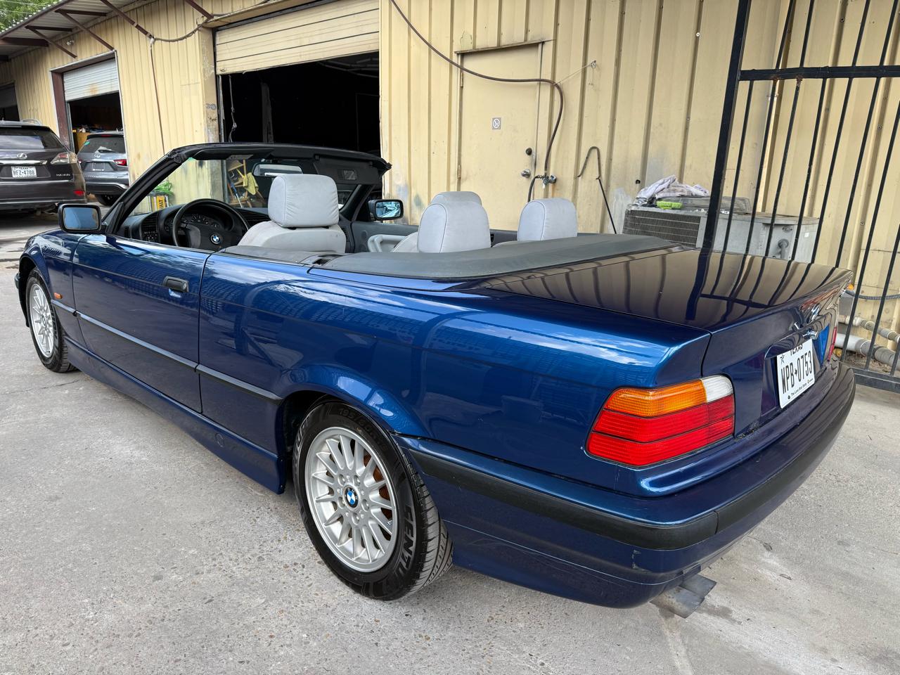 BMW 3-Series 323ic 1999