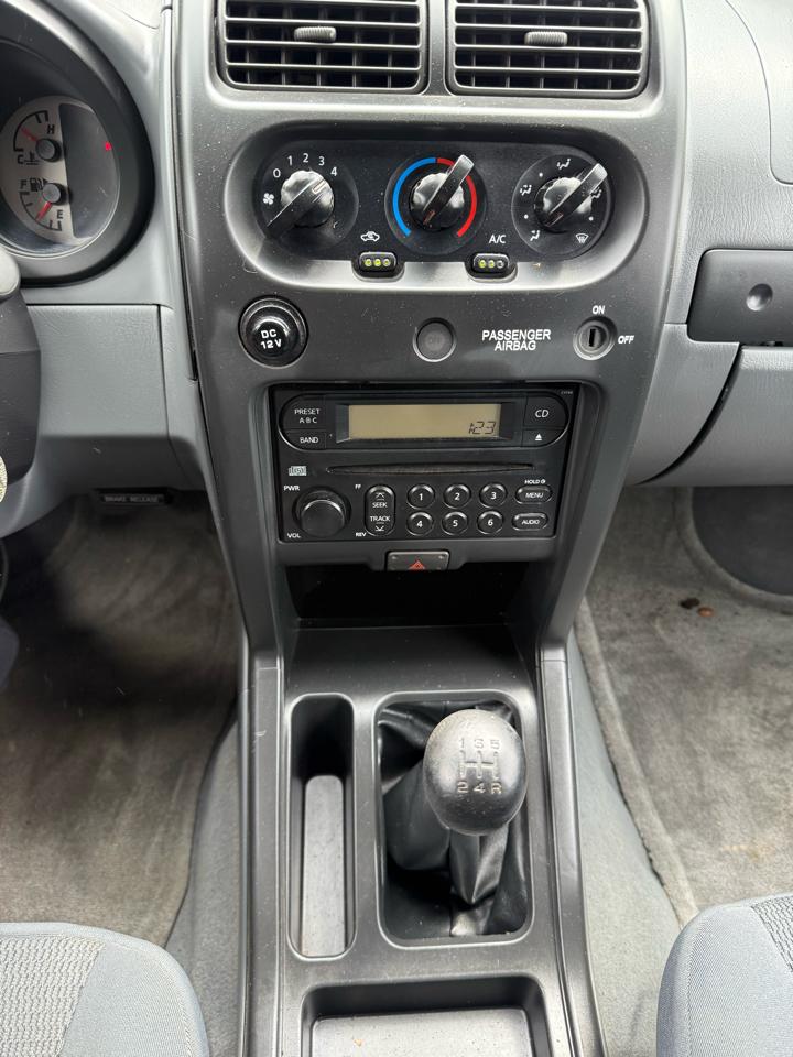 Nissan Frontier King Cab 2WD 2004