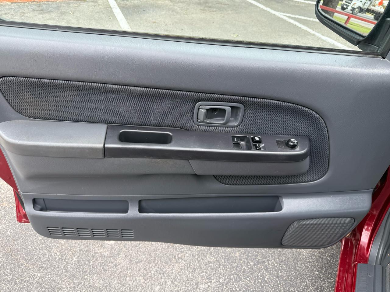 Nissan Frontier King Cab 2WD 2004