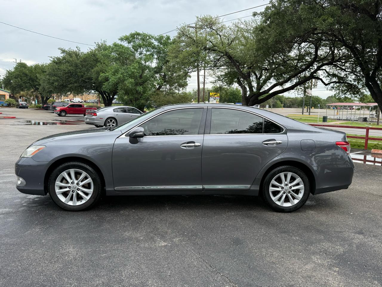 Lexus ES 350 Sedan 2012