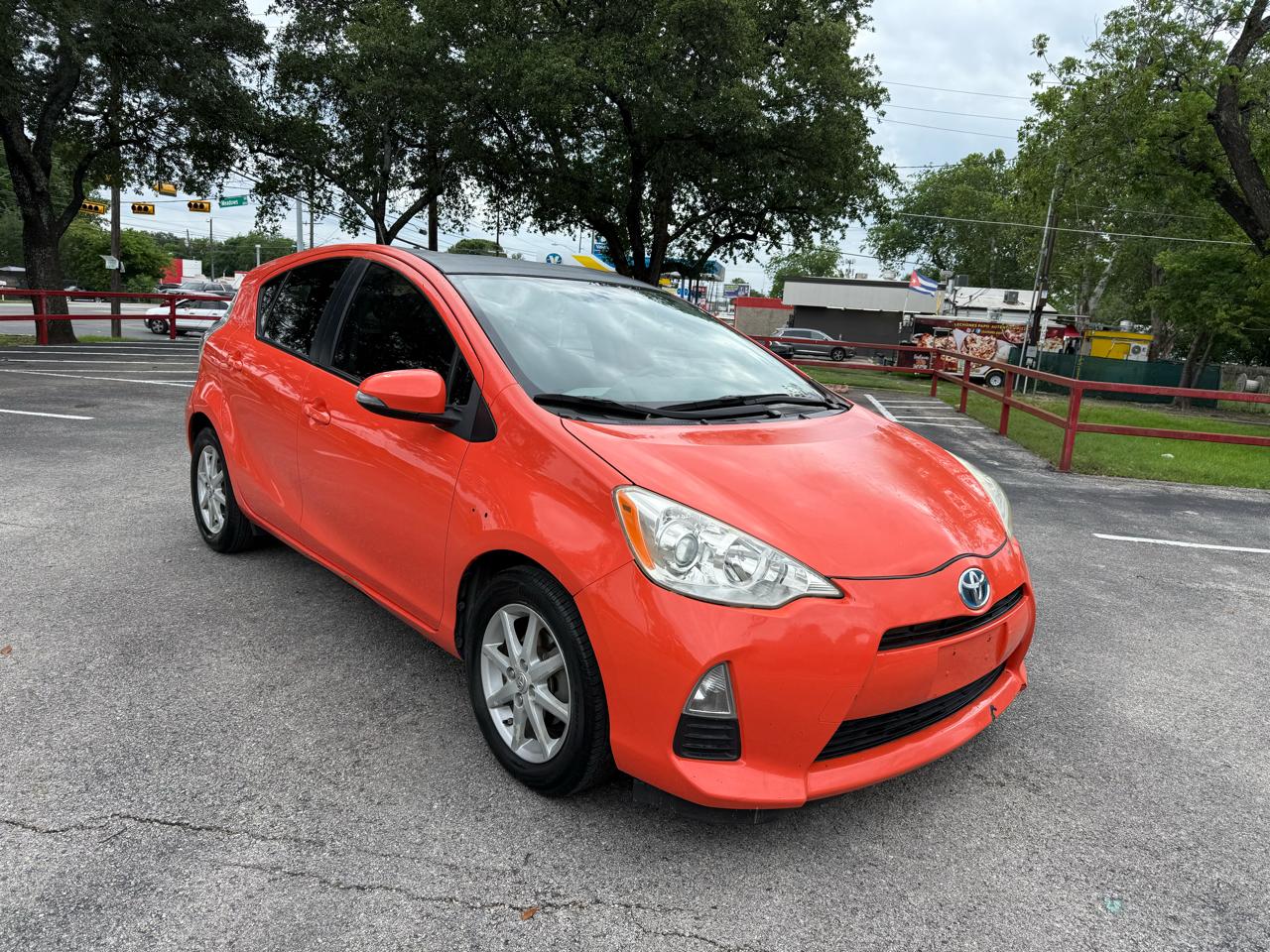Toyota Prius c One 2012