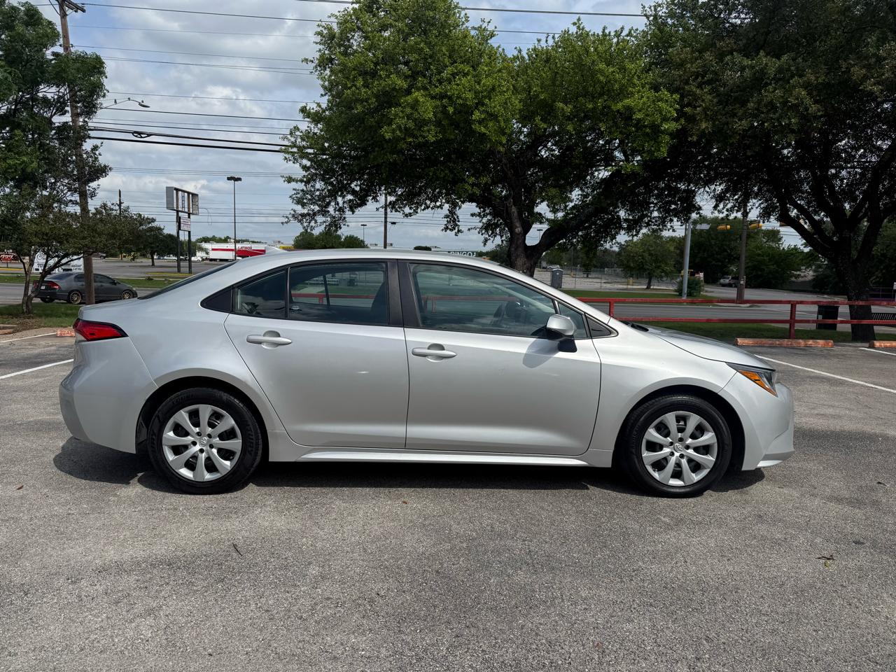 Toyota Corolla LE 2022