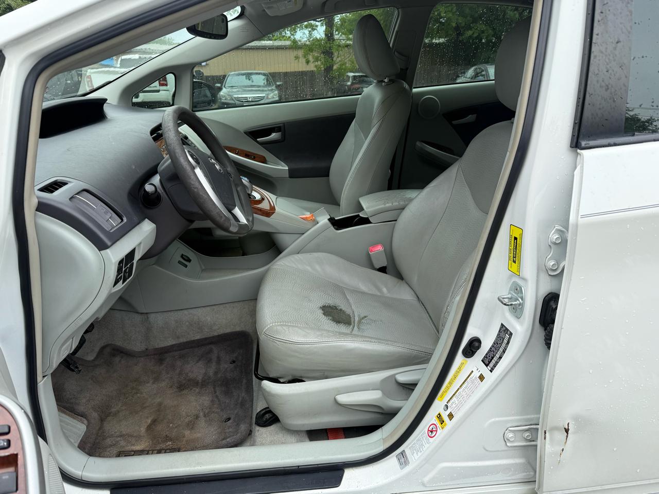 Toyota Prius Prius V 2010