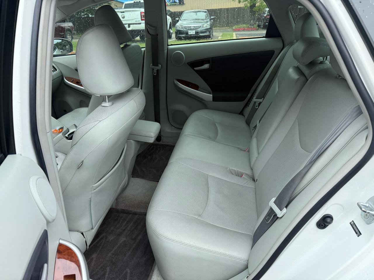 Toyota Prius Prius V 2010