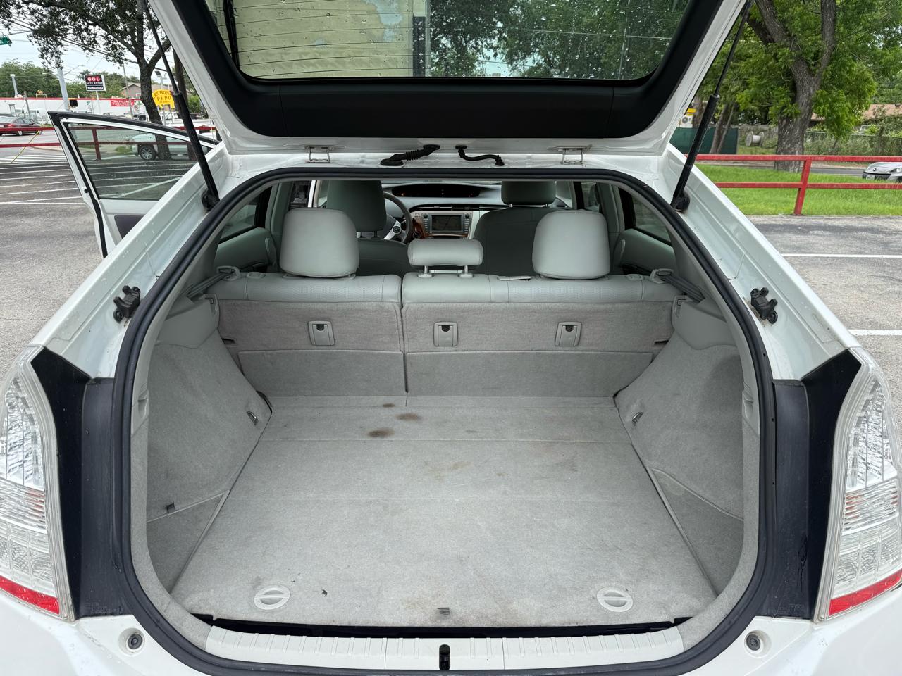 Toyota Prius Prius V 2010