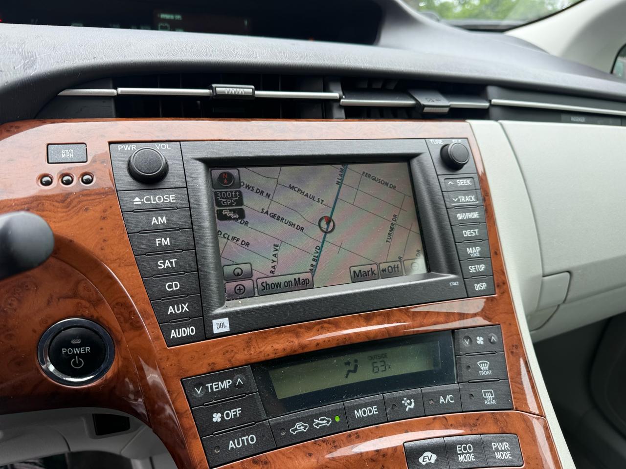 Toyota Prius Prius V 2010