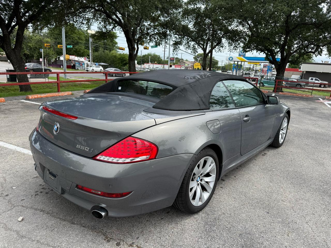 BMW 6-Series 650i Convertible 2010