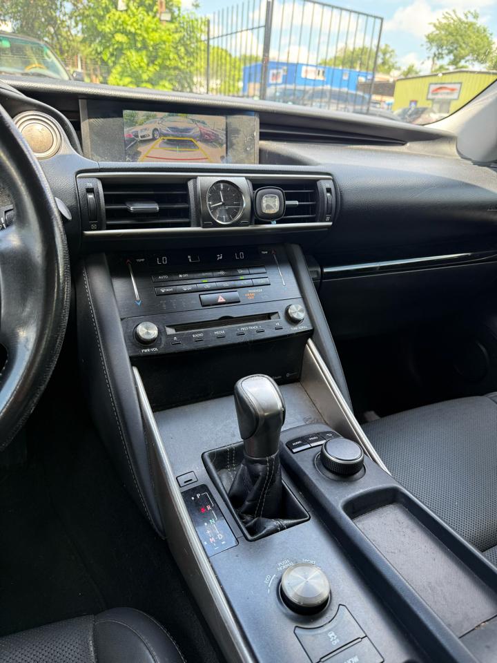 Lexus IS 200t 2017