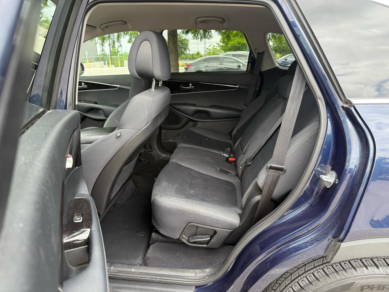 Kia Sorento LX V6 2WD 2016
