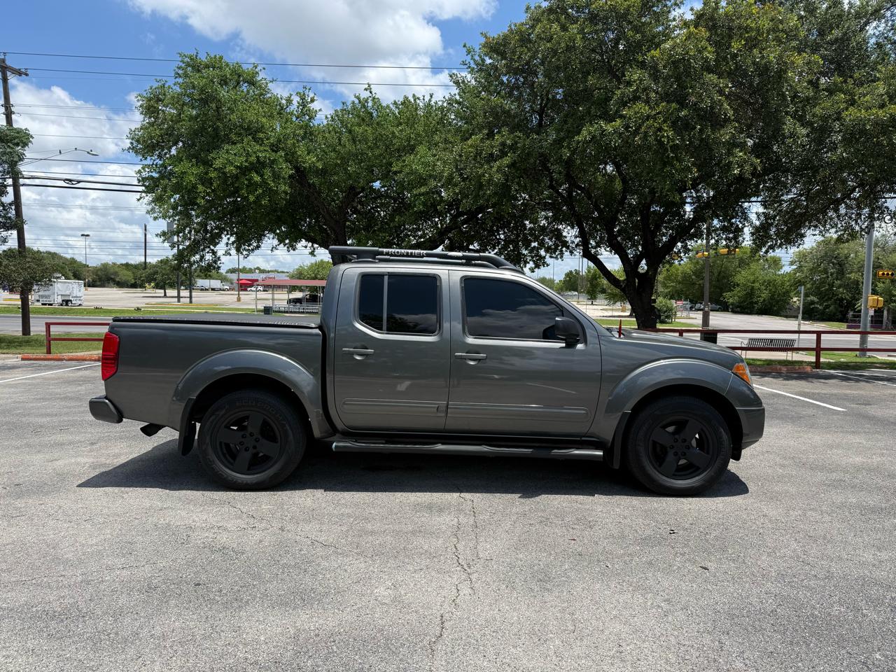 Nissan Frontier SE Crew Cab 2WD 2005