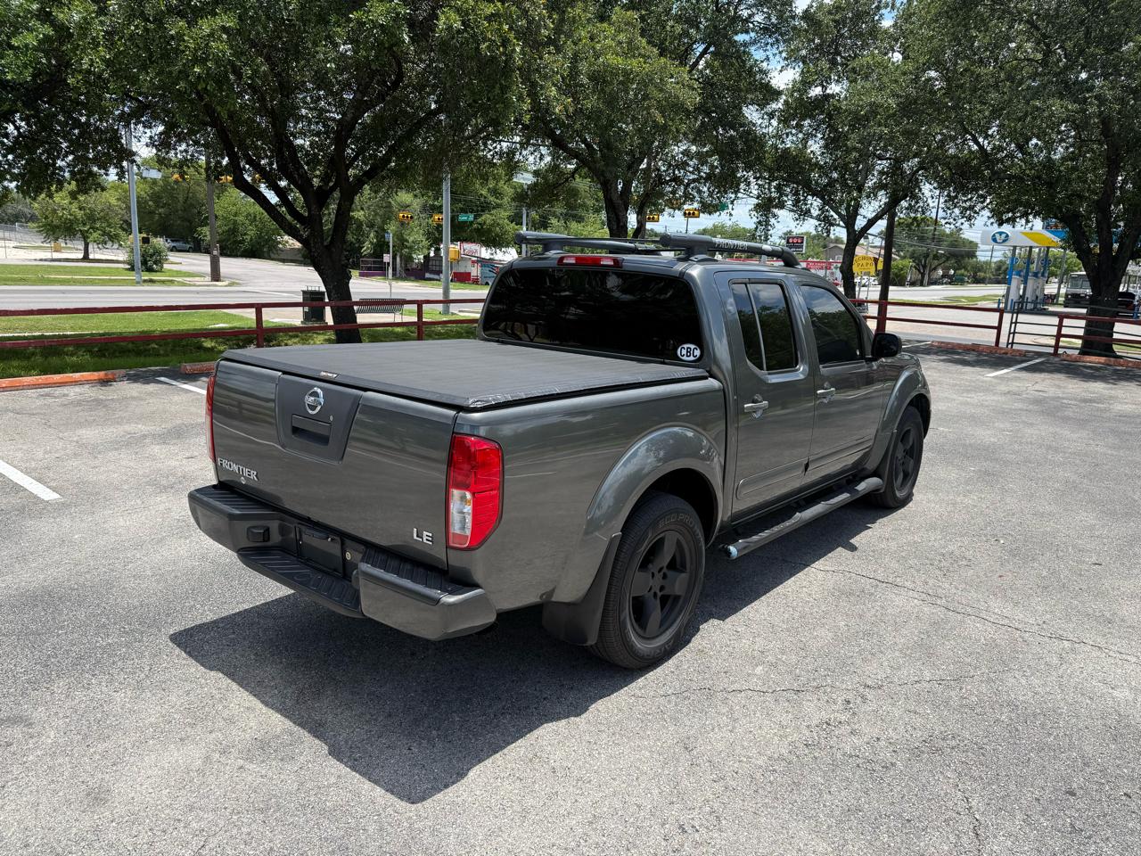 Nissan Frontier SE Crew Cab 2WD 2005